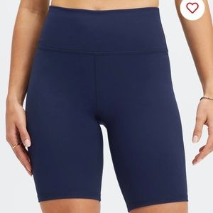 Fabletics Powerhold 9in shorts